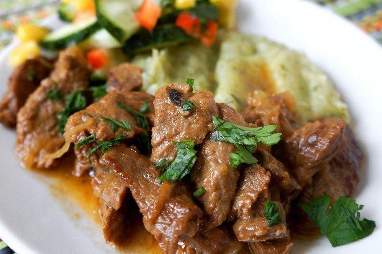Hovädzie Stroganoff - Čo variť hovädzie recepty Hovädzie Stroganoff - Čo variť hovädzie recepty