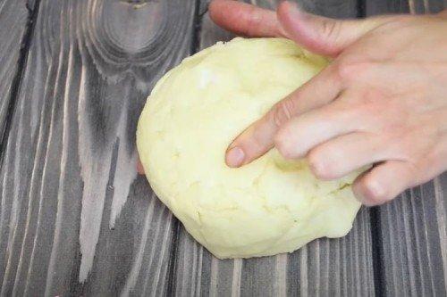Tsvetaevsky jablkový koláč s cukrom - recept krok za krokom Tsvetaevsky jablkový koláč s cukrom - recept krok za krokom