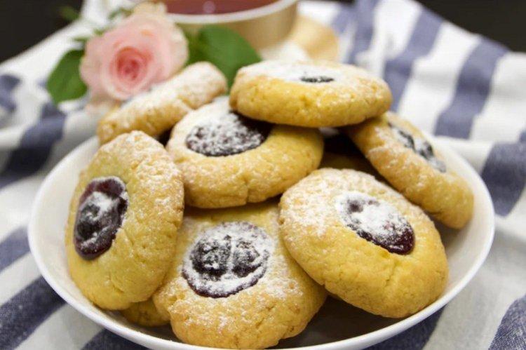 Jam cookies - domáce koláčiky jednoduché a chutné recepty Jam cookies - domáce koláčiky jednoduché a chutné recepty