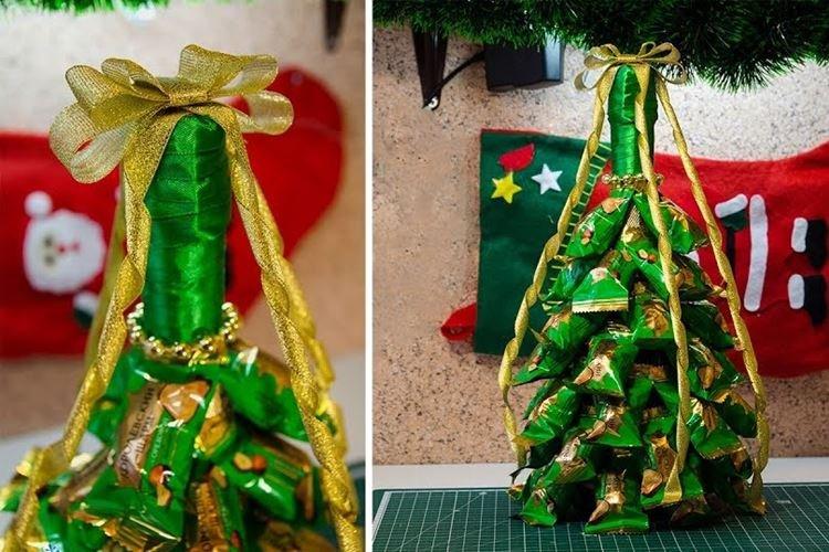 DIY vianočný stromček vyrobený z cukríkov a šampanského DIY vianočný stromček vyrobený z cukríkov a šampanského
