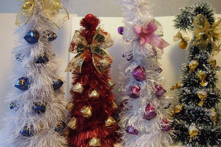 DIY vianočný stromček vyrobený zo sladkostí - fotografie a nápady DIY vianočný stromček vyrobený zo sladkostí - fotografie a nápady