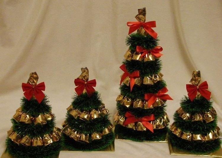 DIY vianočný stromček vyrobený zo sladkostí - fotografie a nápady DIY vianočný stromček vyrobený zo sladkostí - fotografie a nápady