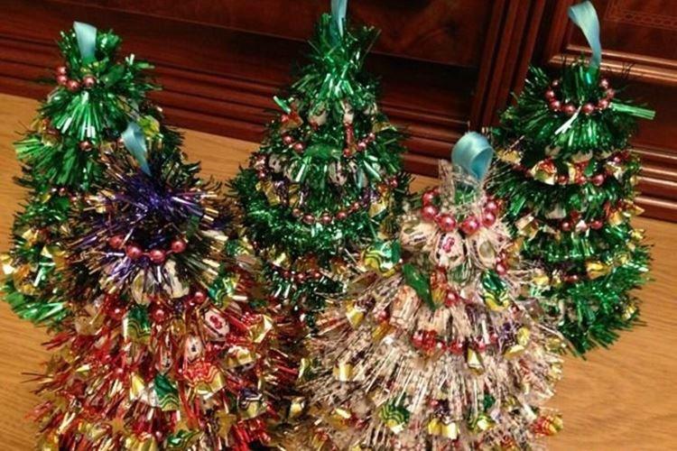 DIY vianočný stromček vyrobený zo sladkostí - fotografie a nápady DIY vianočný stromček vyrobený zo sladkostí - fotografie a nápady