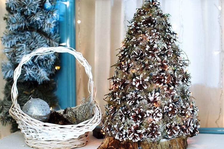 Sapin de Noël DIY fait de cônes : 10 idées belles et faciles (photo)