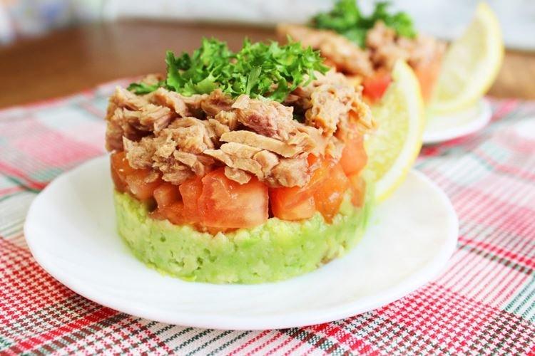Šalát z tuniaka a guacamole Šalát z tuniaka a guacamole