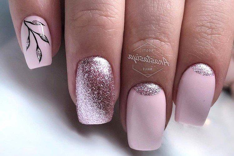Glitterová manikúra - fotografie a nápady Glitterová manikúra - fotografie a nápady