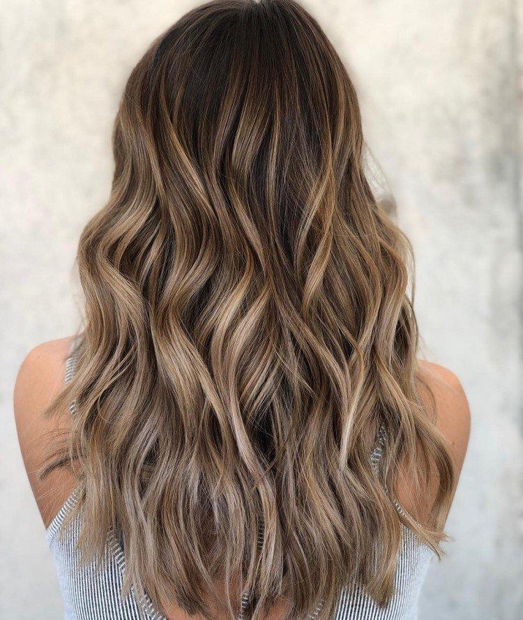 Balayage pre tmavé vlasy - fotografie a nápady Balayage pre tmavé vlasy - fotografie a nápady
