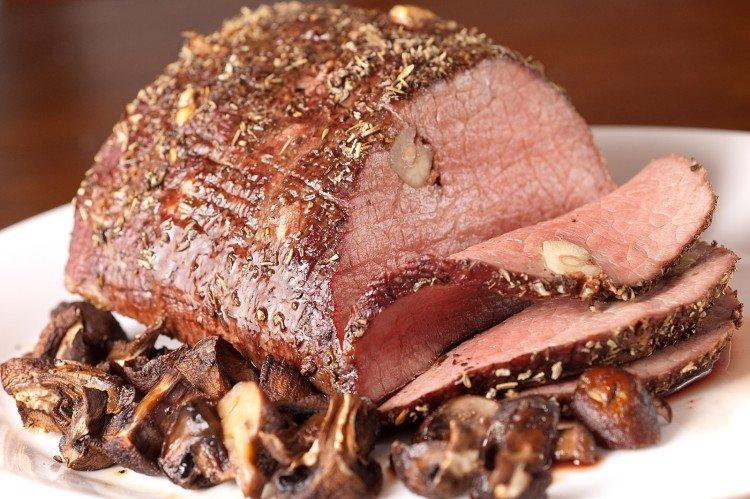 Pečené hovädzie mäso v rukáve Pečené hovädzie mäso v rukáve