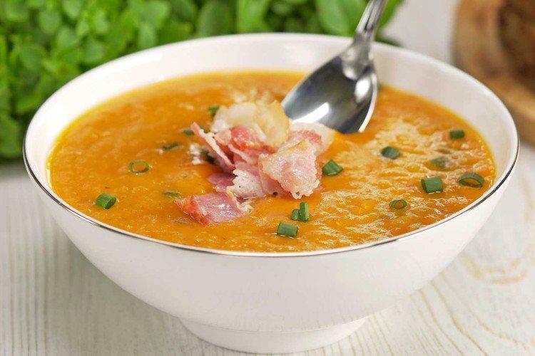 Lentil soup with bacon and cream Lentil soup with bacon and cream