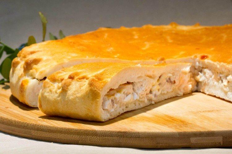 Yeast dough fish pie Yeast dough fish pie