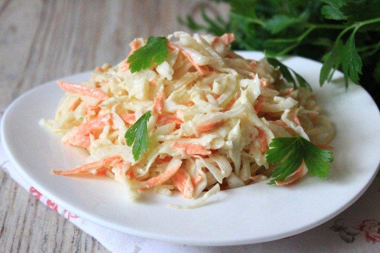 Cabbage, carrot and red onion salad Cabbage, carrot and red onion salad
