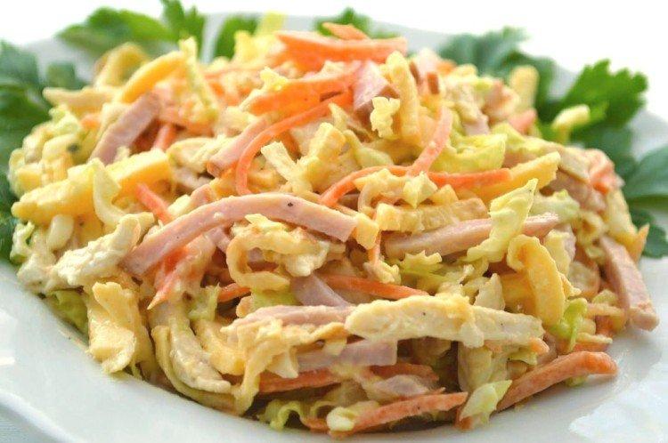 Smoked chicken, cabbage and carrot salad Smoked chicken, cabbage and carrot salad