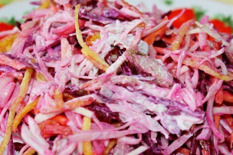 Meat salad with cabbage and carrots Meat salad with cabbage and carrots