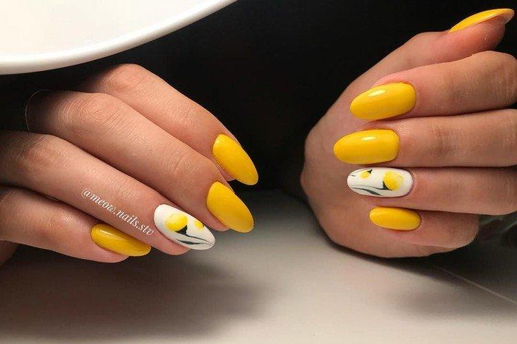Yellow manicure Yellow manicure