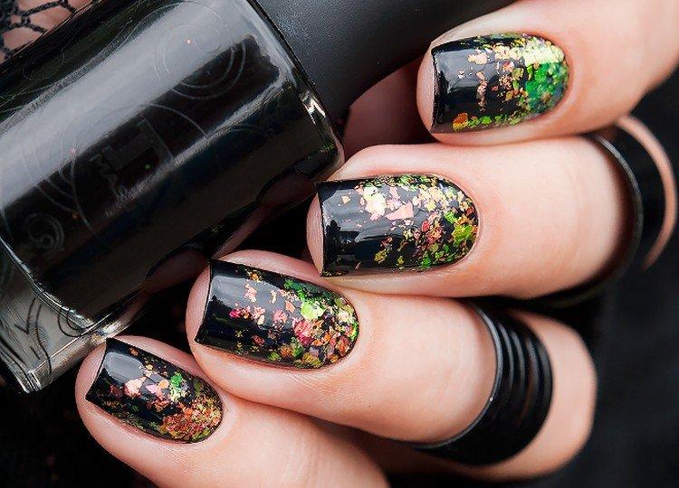 Flakes manicure Flakes manicure