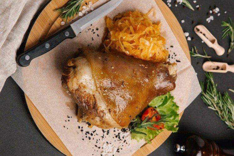 Dusené bravčové koleno Dusené bravčové koleno