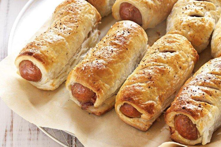 Klobásy so zeleninou v cestíčku Klobásy so zeleninou v cestíčku