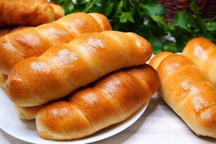 Klobásy v kyslom smotanovom ceste Klobásy v kyslom smotanovom ceste