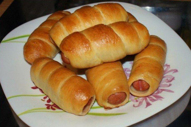 Klobásy v majonézovom cestíčku Klobásy v majonézovom cestíčku