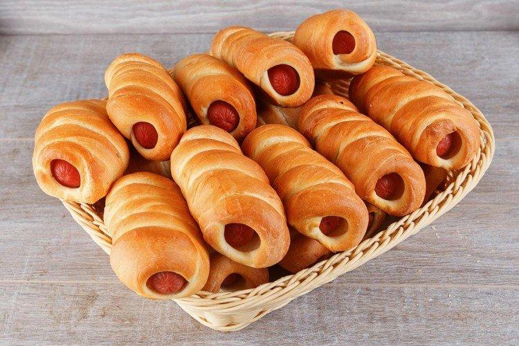 Klobásy v tvarohovom cestíčku Klobásy v tvarohovom cestíčku