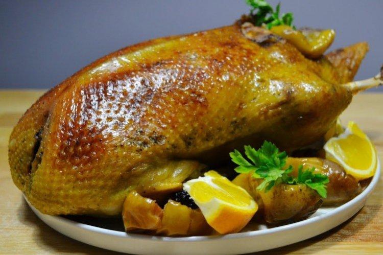 Pečená kačica s mätou Pečená kačica s mätou