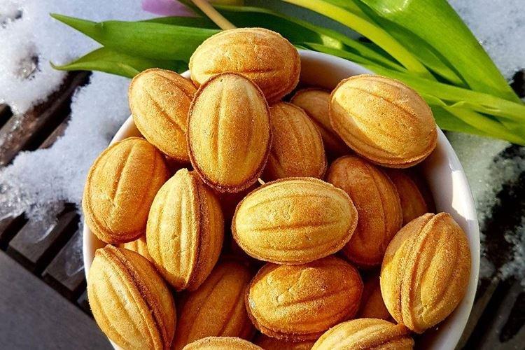 Orechy s kondenzovaným mliekom na žĺtkoch Orechy s kondenzovaným mliekom na žĺtkoch