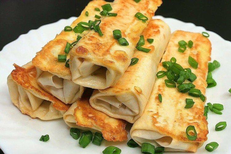 Klobásy s kapustou v chlebe pita Klobásy s kapustou v chlebe pita