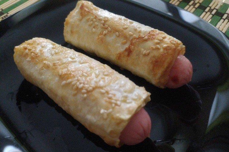 Klobásy v pita chlebe v rúre Klobásy v pita chlebe v rúre