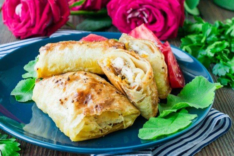 Ryba s baklažánom v pita chlebe Ryba s baklažánom v pita chlebe