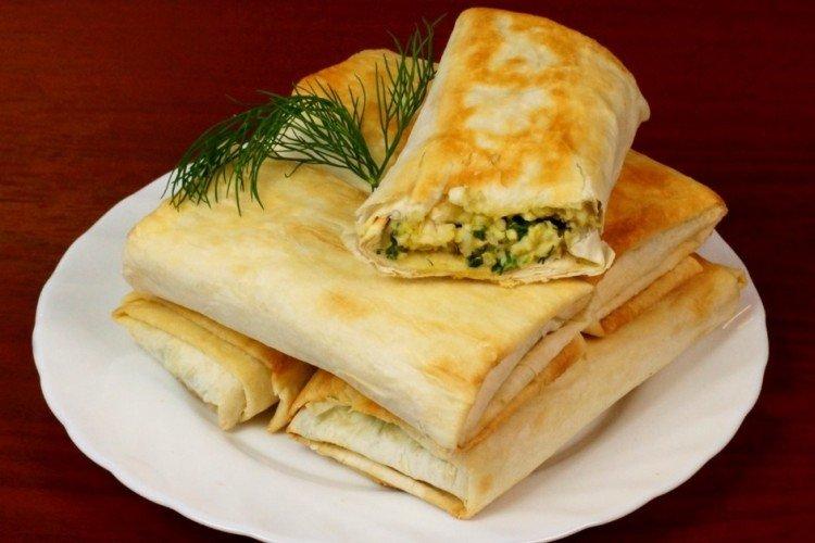 Pita bread with egg and onion Pita bread with egg and onion