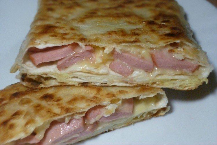 Lavash pies with sausage and cheese Lavash pies with sausage and cheese