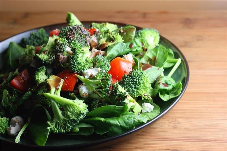 Broccoli and chicken salad Broccoli and chicken salad