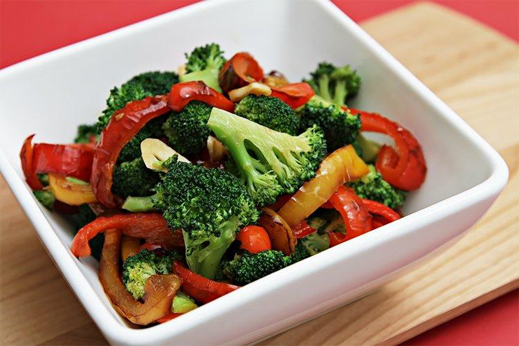 Summer salad with broccoli and pepper Summer salad with broccoli and pepper