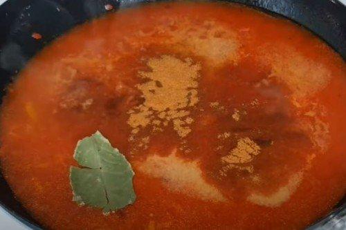 Pekingská kapustová kapusta v rúre Pekingská kapustová kapusta v rúre