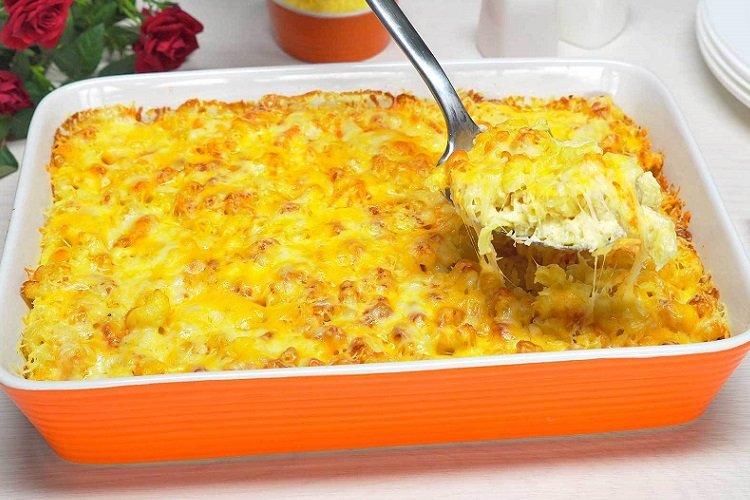 Kastról so syrmi a cestovinami Kastról so syrmi a cestovinami