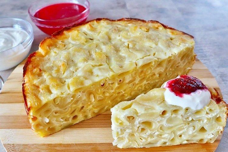 Sladká kastról s cestovinami a tvarohom Sladká kastról s cestovinami a tvarohom
