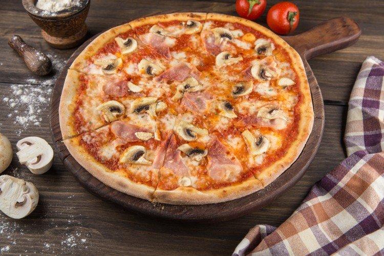 25 jednoduchých a chutných polev na pizzu 25 jednoduchých a chutných polev na pizzu