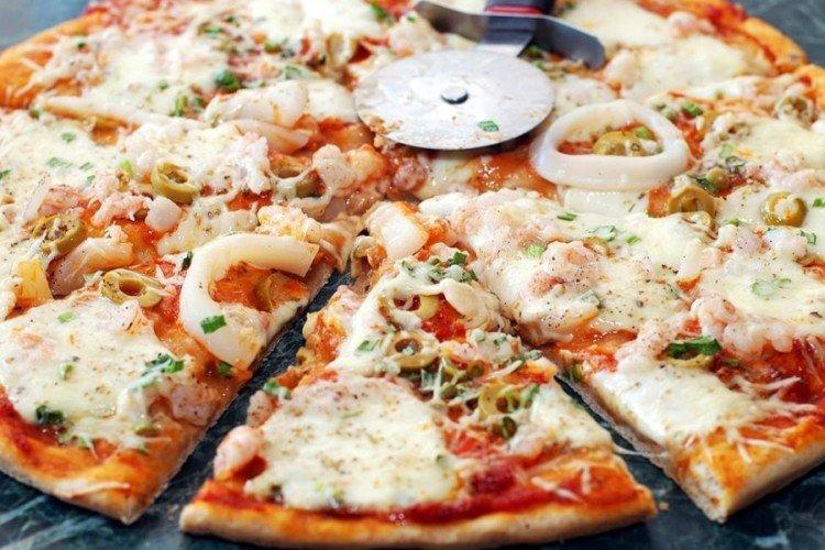 S chobotnicou, parmezánom a mozzarellou S chobotnicou, parmezánom a mozzarellou