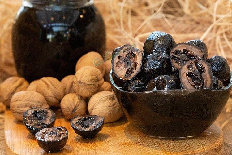 Orechový džem s čokoládou Orechový džem s čokoládou