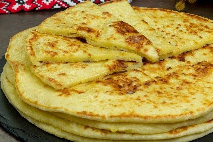 Syrové a zemiakové koláče Syrové a zemiakové koláče