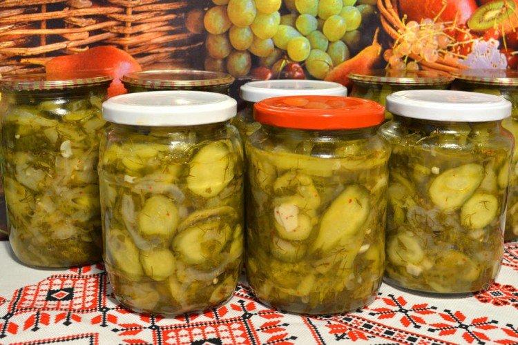 Šalát s uhorkami a bylinkami na zimu Šalát s uhorkami a bylinkami na zimu