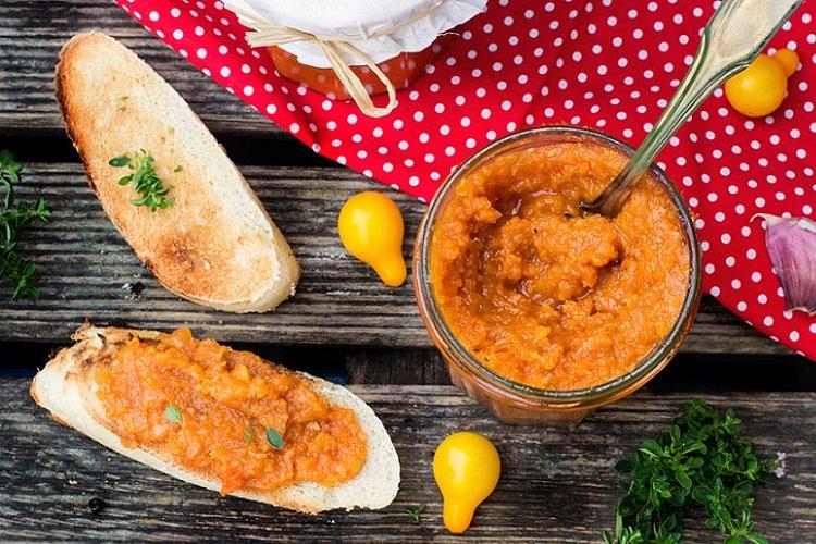 Cuketový kaviár v pomalom hrnci Cuketový kaviár v pomalom hrnci