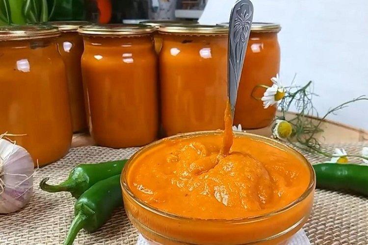 Cuketový kaviár s paradajkami na zimu Cuketový kaviár s paradajkami na zimu