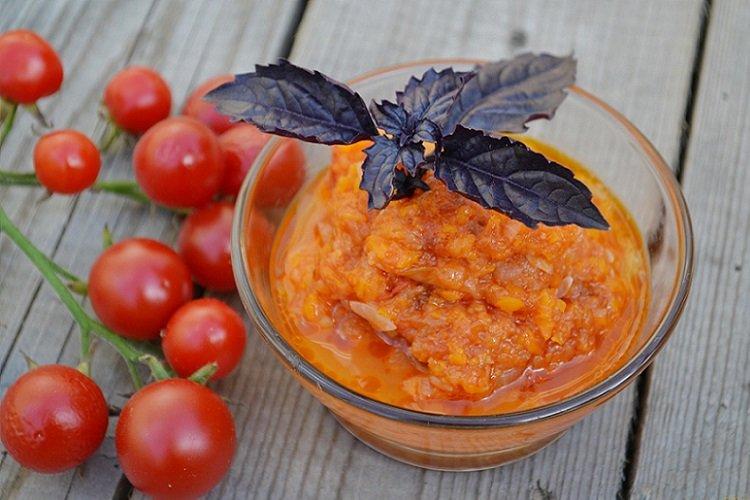 Cuketový kaviár s bazalkou na zimu Cuketový kaviár s bazalkou na zimu