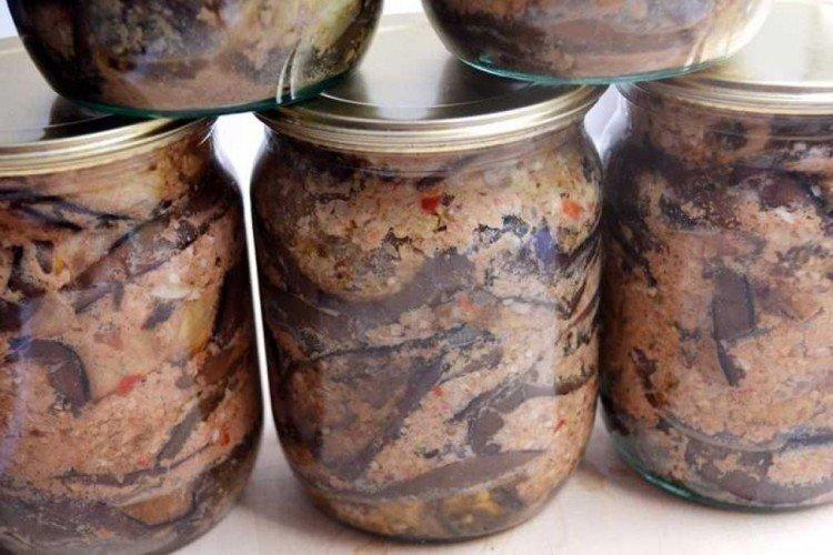 Baklažánový šalát s orechmi na zimu Baklažánový šalát s orechmi na zimu