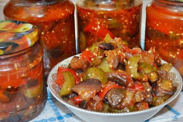 Uhorkový šalát s baklažánom Uhorkový šalát s baklažánom