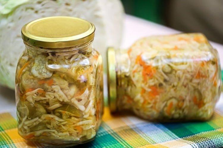 Uhorkový šalát s kapustou na zimu Uhorkový šalát s kapustou na zimu