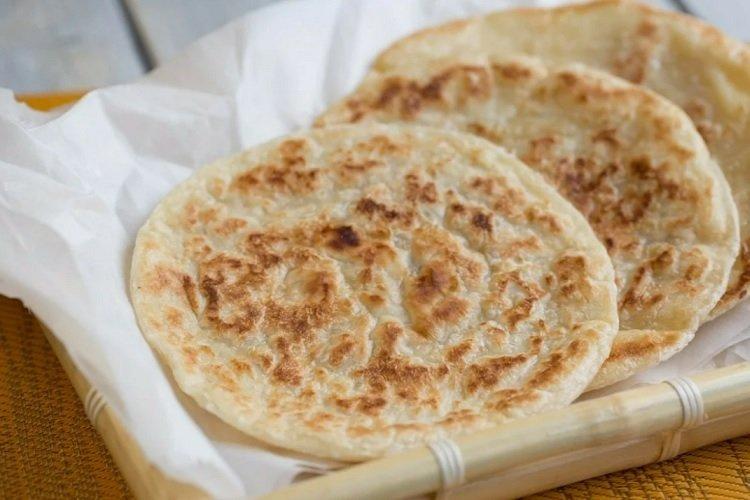 Koláče z ryžovej múky na panvici Koláče z ryžovej múky na panvici