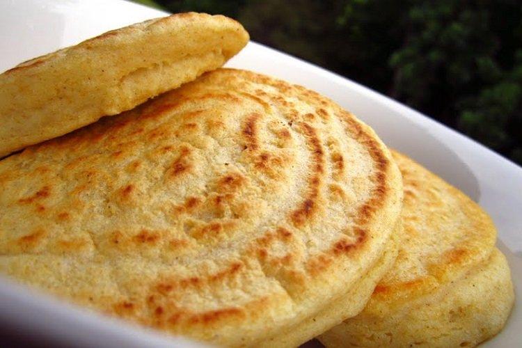 Syrové koláče na panvici Syrové koláče na panvici
