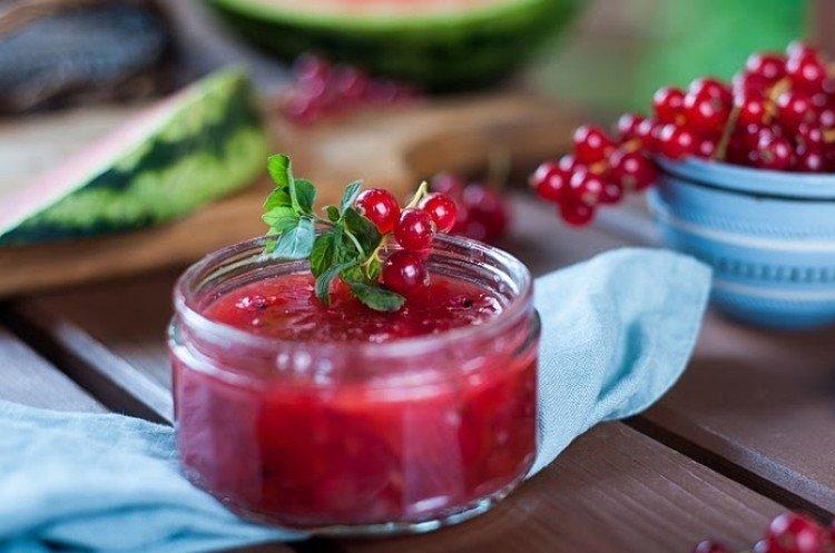 Džem z červeného ríbezle s melónom Džem z červeného ríbezle s melónom